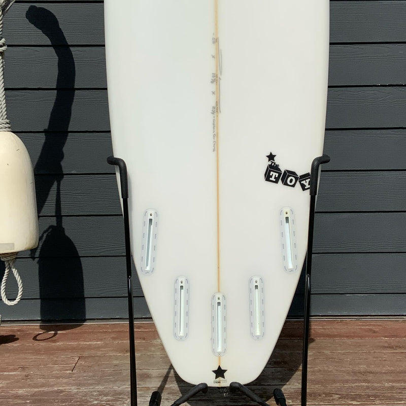 Load image into Gallery viewer, SUPERbrand The Toy 5&#39;8 x 18 ⅞ x 2 ¼ Surfboard • USED
