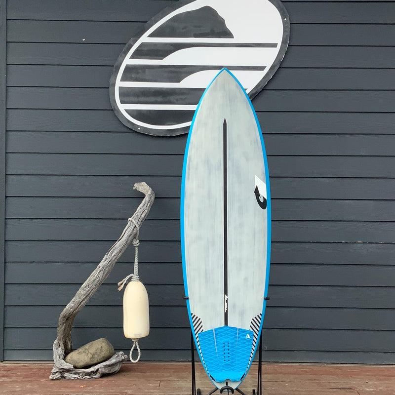 Load image into Gallery viewer, Torq Multiplier ACT 6'0 x 20 ⅜ x 2 ½ Surfboard • USED

