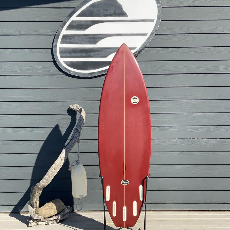 Load image into Gallery viewer, Murdey Custom 5&#39;10 x 20 x 2 ½ Surfboard • USED
