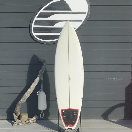 Pace Custom 5'11 × 19 ½ × 2 ½ Surfboard • USED