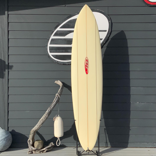 Kies Custom 8'2 × 21 ½ × 2 ⅞ Surfboard • USED