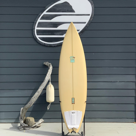 FCD DM3 6'1 × 18 ⅞ × 2 ¼ Surfboard • USED