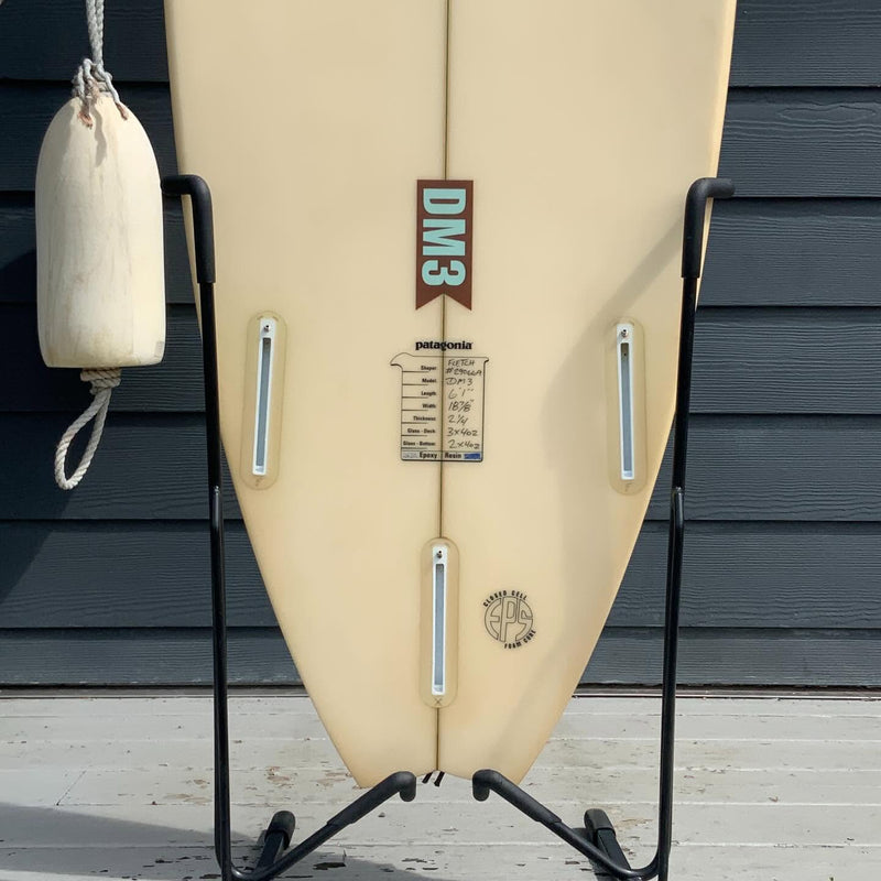 Load image into Gallery viewer, FCD DM3 6'1 × 18 ⅞ × 2 ¼ Surfboard • USED
