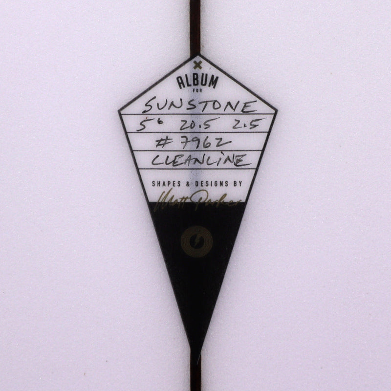 Load image into Gallery viewer, Album Surf Sunstone 5'6 × 20 ½ × 2 ½ Surfboard - Clear 4
