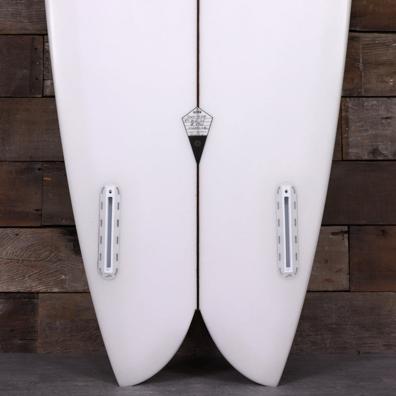 Load image into Gallery viewer, Album Surf Sunstone 5'6 × 20 ½ × 2 ½ Surfboard - Clear 3
