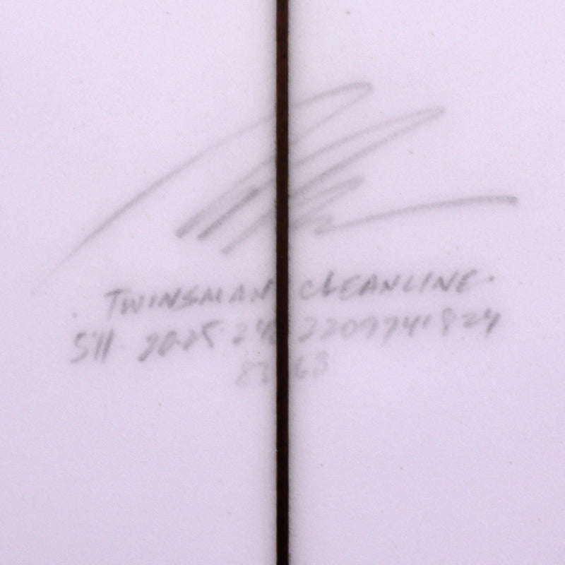 Load image into Gallery viewer, Album Surf Twinsman 5'11 × 20 ¼ × 2.48 Surfboard - Clear 4
