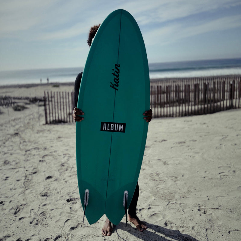 Load image into Gallery viewer, Album Surf Veebee 5'10 × 20 ¾ × 2 ¾ Surfboard
