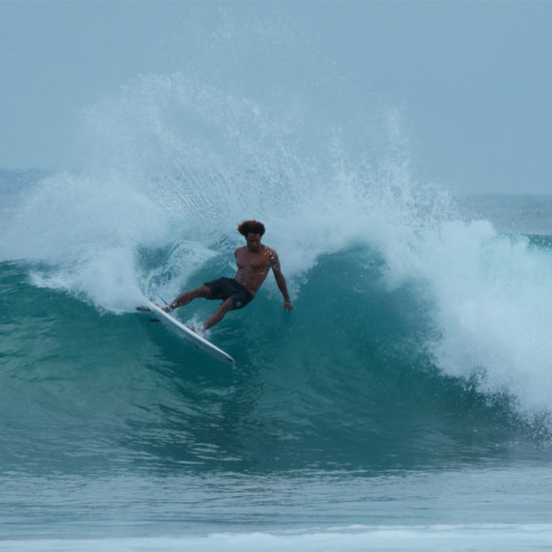 Load image into Gallery viewer, Album Surf Veebee 5'10 × 20 ¾ × 2 ¾ Surfboard

