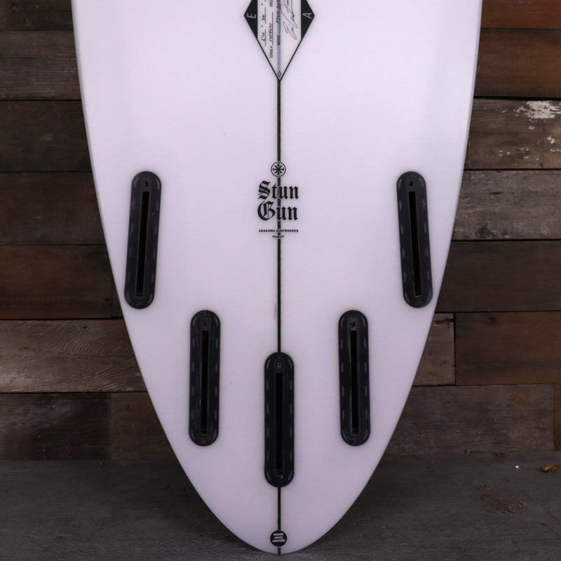 Load image into Gallery viewer, Arakawa Stun Gun 6&#39;10 x 20 x 2 ¾ Surfboard
