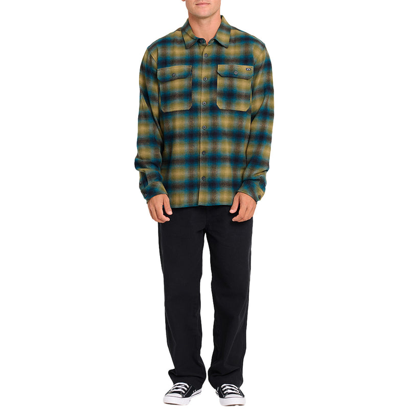 Load image into Gallery viewer, Billabong Offshore Long Sleeve Button-Up Flannel Shirt
