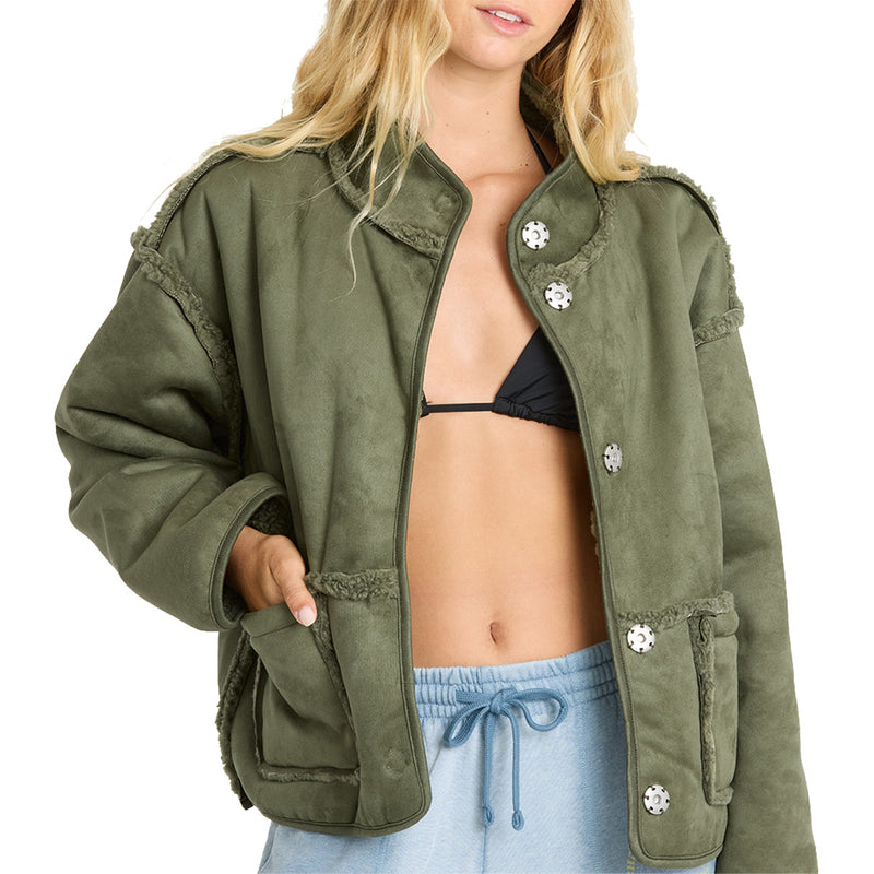 Load image into Gallery viewer, Billabong Women's Camper Reversible Snap-Button Sherpa Jacket
