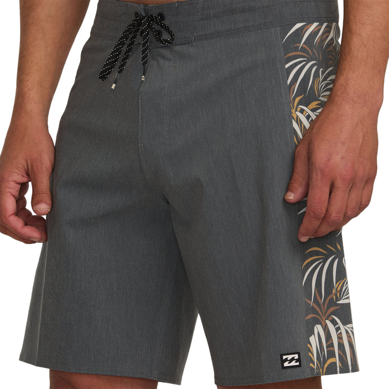 Load image into Gallery viewer, Billabong D Bah Pro 18.5" Boardshorts 7
