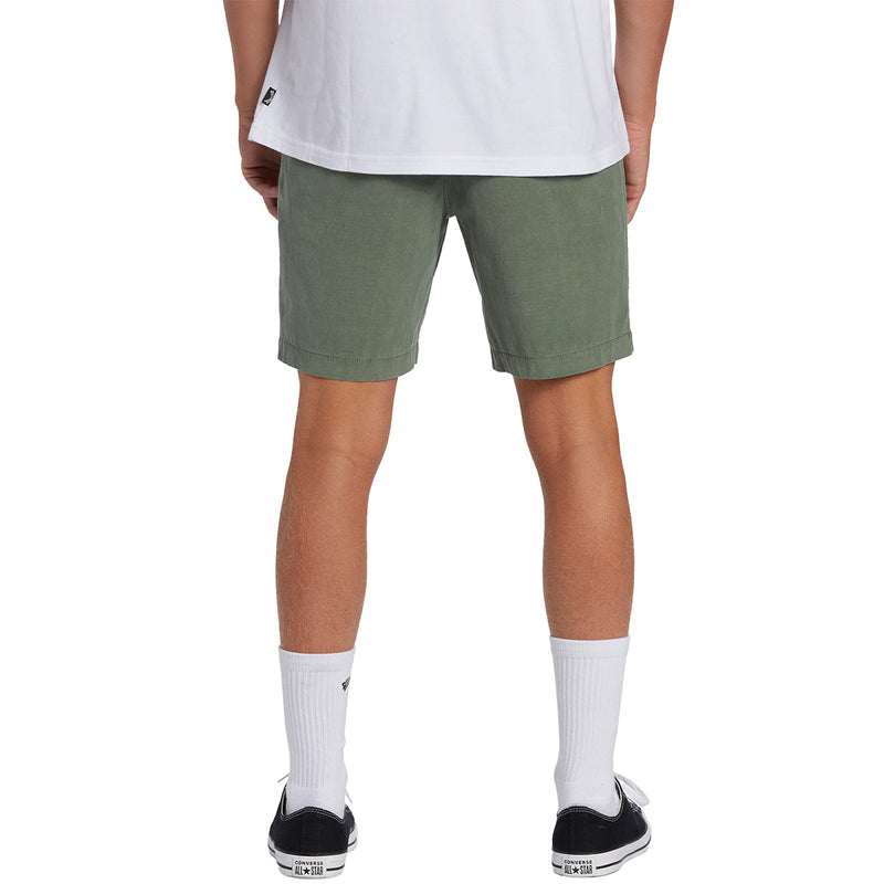 Load image into Gallery viewer, Billabong Crossfire Wave Wash Submersible Hybrid 18&quot; Shorts
