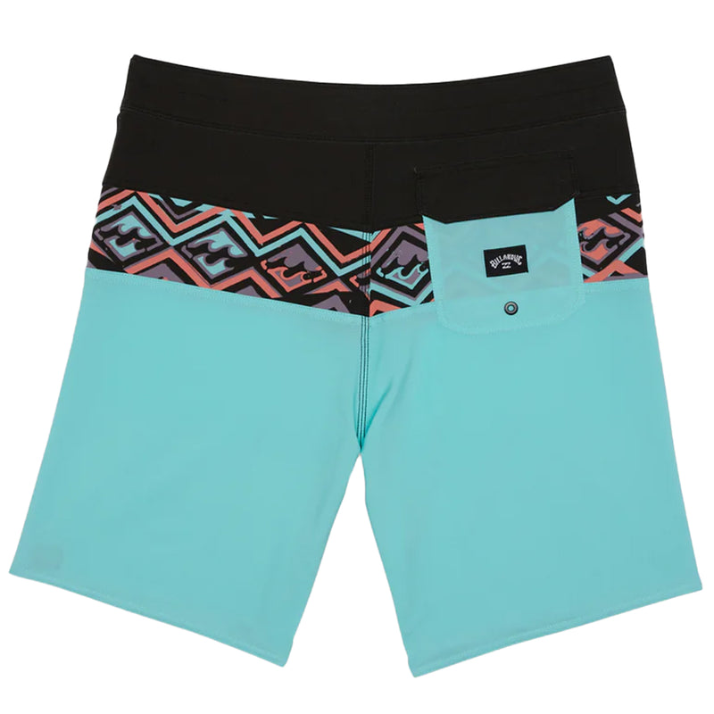 Load image into Gallery viewer, Billabong Momentum Pro 19&quot; Boardshorts
