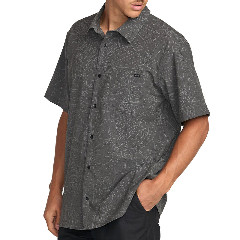 Load image into Gallery viewer, Billabong Surftrek Transit Short Sleeve Button-Up Shirt 4
