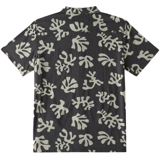 Billabong Coral Garden Surftrek Short Sleeve Button-Up Shirt 2