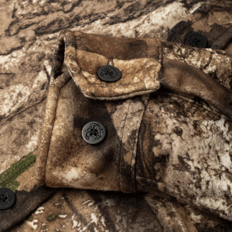 Load image into Gallery viewer, Dark Seas Zulu Realtree Long Sleeve Button-Up Flannel
