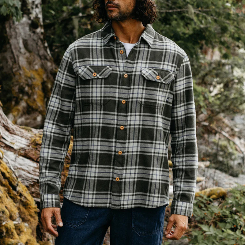 Load image into Gallery viewer, Finisterre Beardsmore Long Sleeve Button-Up Shirt
