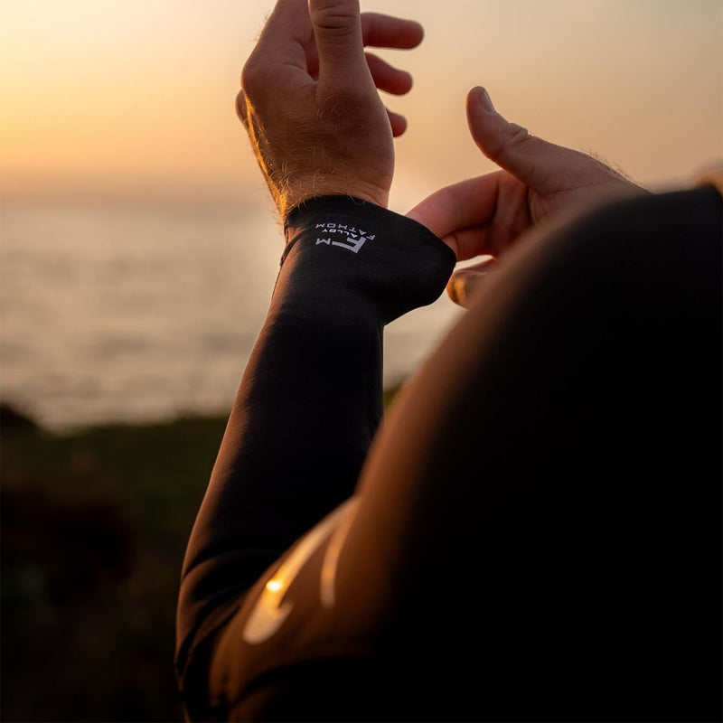 Load image into Gallery viewer, Isurus Fathom 4/3 Hooded Chest-Zip Wetsuit
