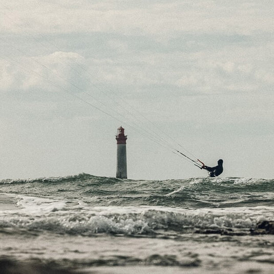 Manera Seafarer 4/3 Hooded Chest-Zip Wetsuit