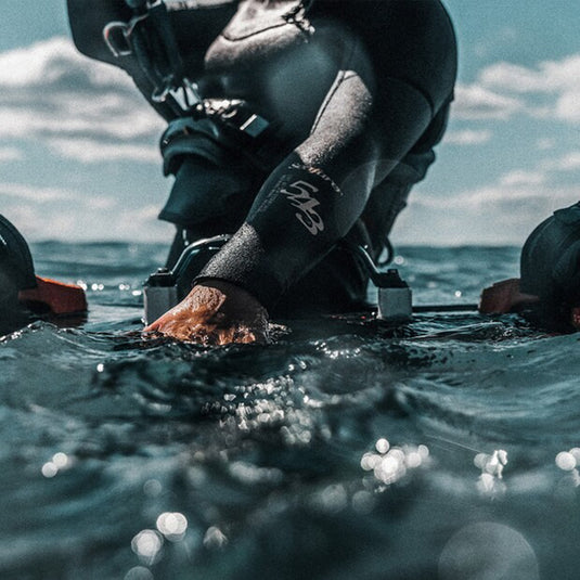 Manera Women's Seafarer 5/4/3 Chest-Zip Wetsuit