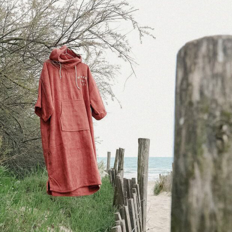 Load image into Gallery viewer, Manera Bamboo Summer Hooded Changing Poncho 7
