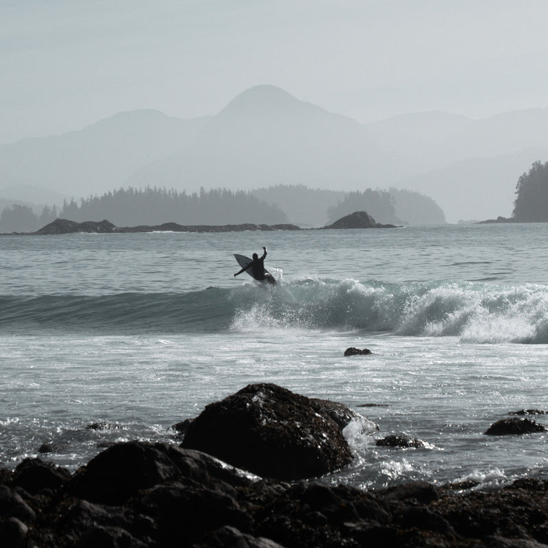 Load image into Gallery viewer, Manera Magma 5/4/3 Chest-Zip Wetsuit
