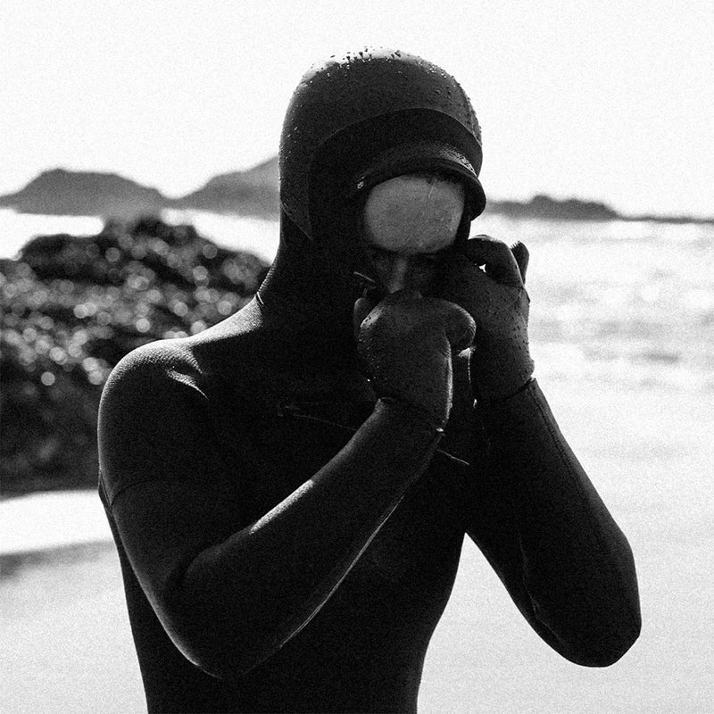 Load image into Gallery viewer, Manera Women's Magma 6/4 Hooded Chest-Zip Wetsuit
