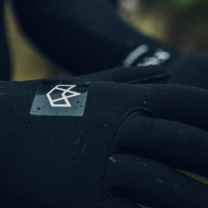 Load image into Gallery viewer, Manera X10D 2mm Gloves
