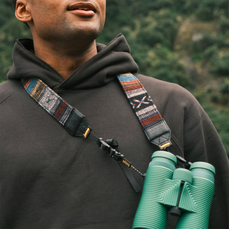 Load image into Gallery viewer, Nocs Provisions Field Issue 8×42 Binoculars 9
