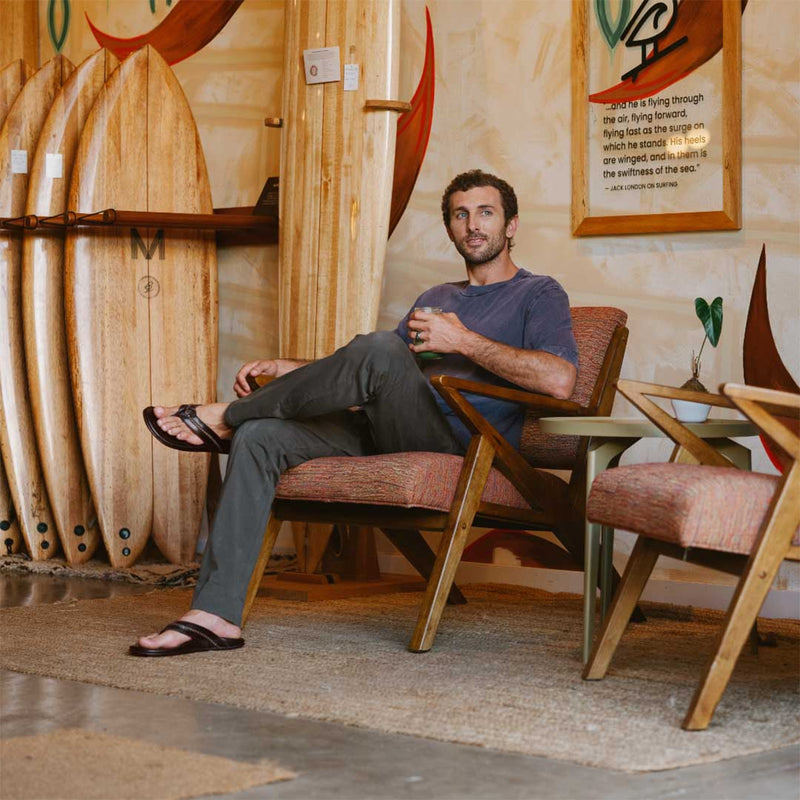 Load image into Gallery viewer, OluKai Mea Ola Sandals 15
