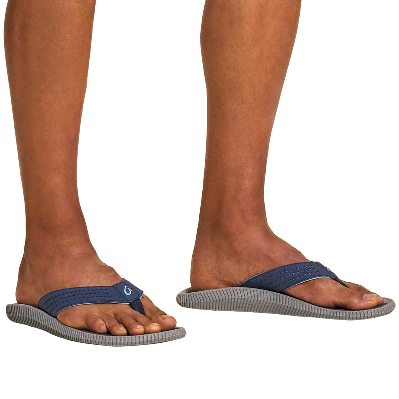 Load image into Gallery viewer, OluKai Ulele Sandals 14
