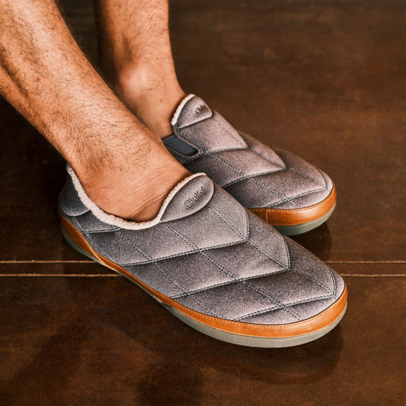 Load image into Gallery viewer, OluKai Pūkuʻi Slippers 10
