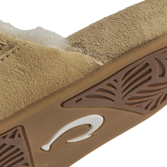 OluKai Women's Kīpe‘a Mālie Mule Slippers 5