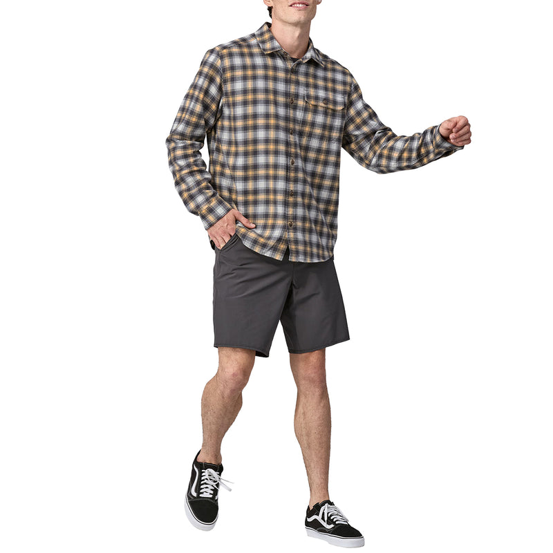 Load image into Gallery viewer, Patagonia Lightweight Fjord Cotton In Conversion Long Sleeve Button-up Flannel Shirt
