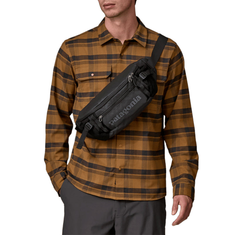 Load image into Gallery viewer, Patagonia Black Hole Waist Pack - 5L
