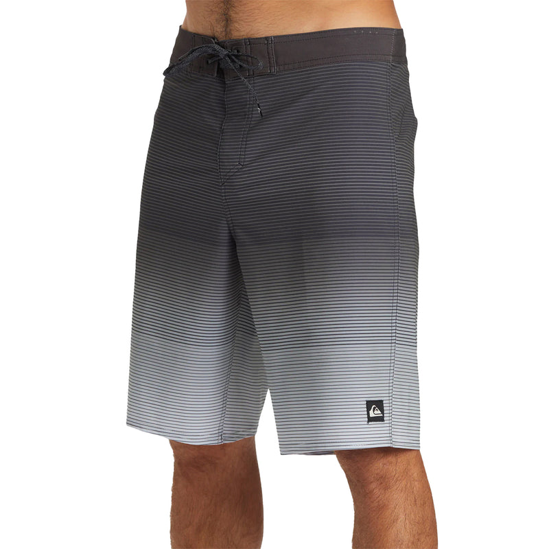 Load image into Gallery viewer, Quiksilver Surfsilk Massive 20" Boardshorts 7
