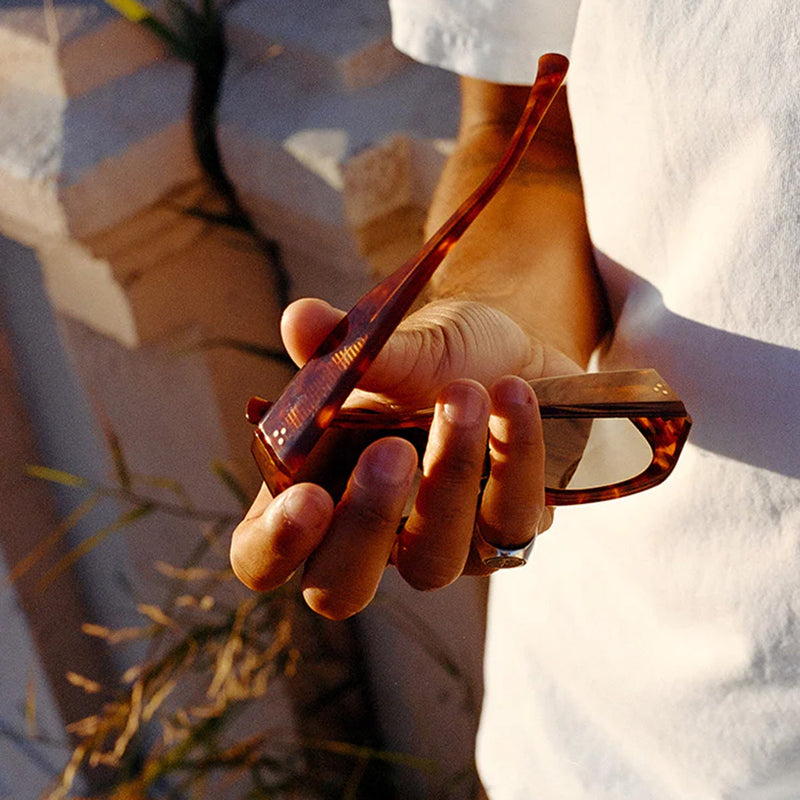 Load image into Gallery viewer, RAEN Zouk Sunglasses - Oso Tortoise/Monsoon
