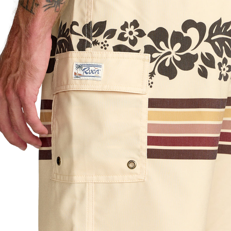 Load image into Gallery viewer, RVCA Exotica 17" Boardshorts 9
