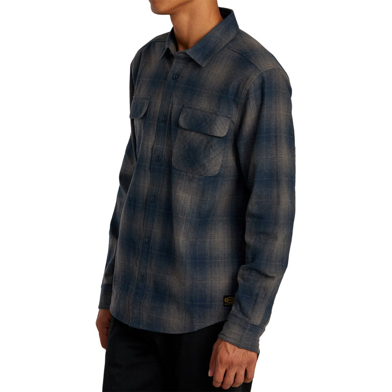 Load image into Gallery viewer, RVCA Dayshift Long Sleeve Button-Up Flannel Shirt - Smoke 2
