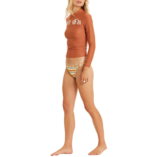 Sisstrevolution Women's Seeker Solid Rash Guard 3