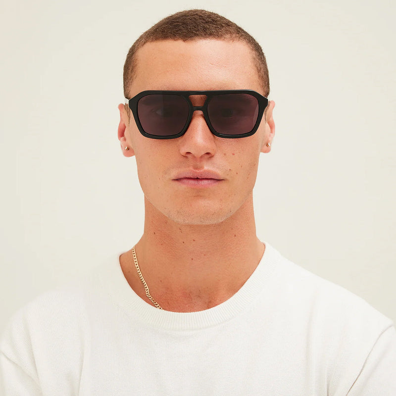 Load image into Gallery viewer, Sito The Void Polarized Sunglasses - Black/Iron Gray 3
