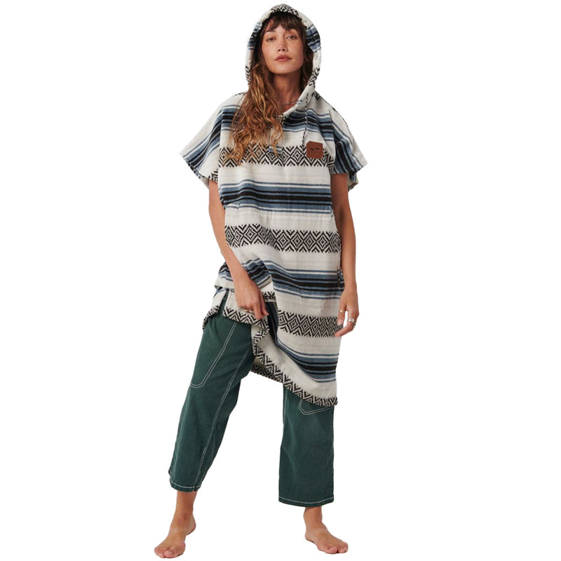 Load image into Gallery viewer, Slowtide Oso Hooded Changing Poncho 7
