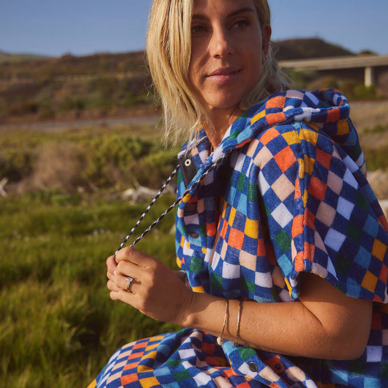 Load image into Gallery viewer, Slowtide Sundown Hooded Changing Poncho
