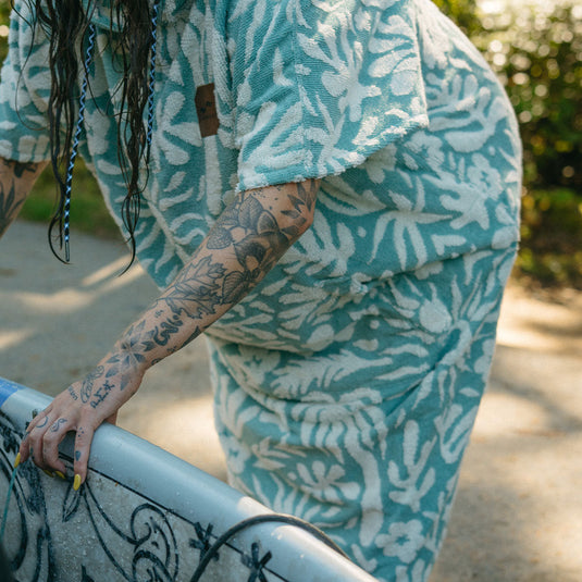 Slowtide Sunny Hooded Changing Poncho 5