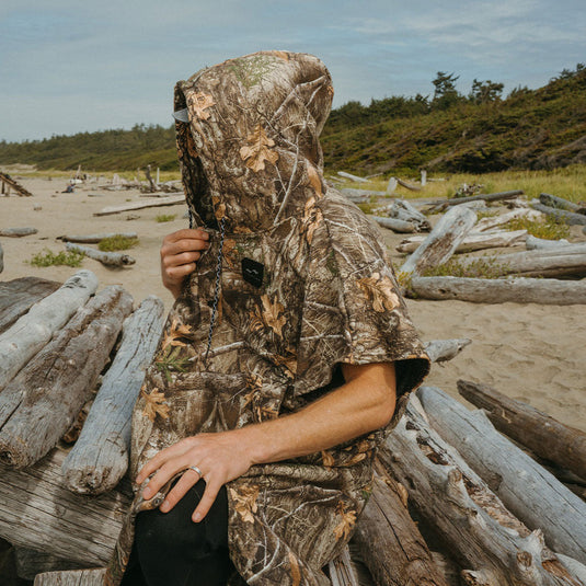 Slowtide Realtree Quick-Dry Hooded Changing Poncho