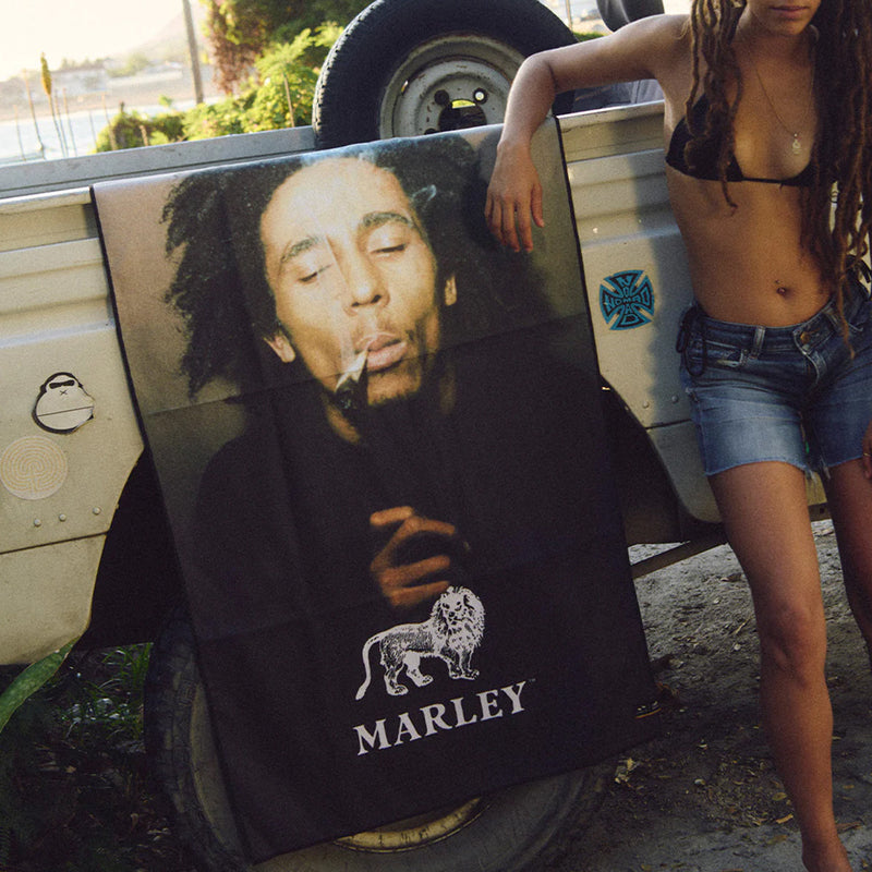 Load image into Gallery viewer, Slowtide One Drop Performance Quick-Dry Travel Beach Towel
