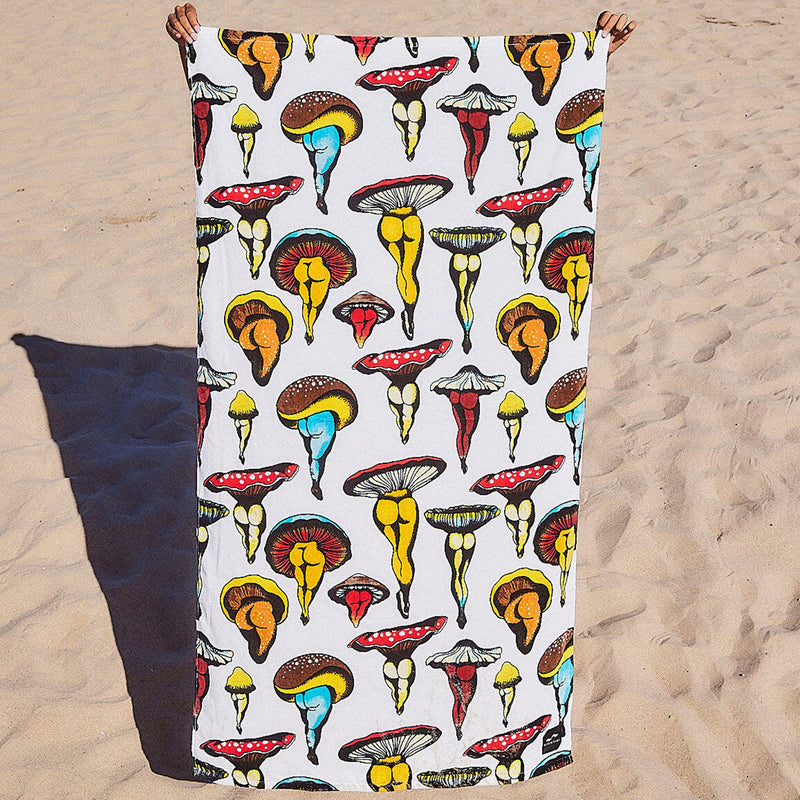 Load image into Gallery viewer, Slowtide Cecilia Beach Towel
