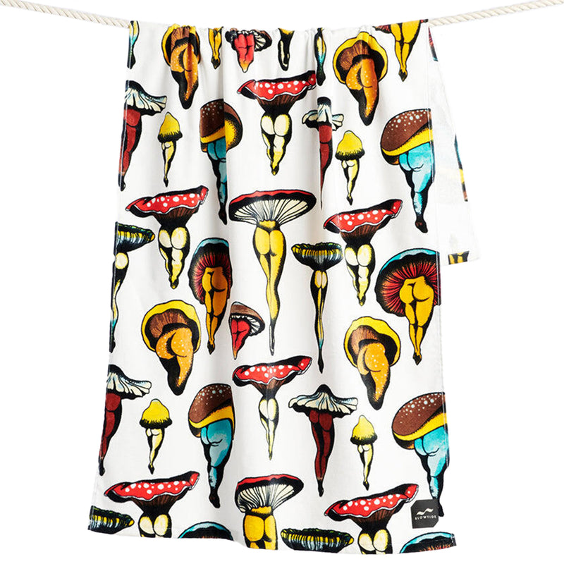 Load image into Gallery viewer, Slowtide Cecilia Beach Towel
