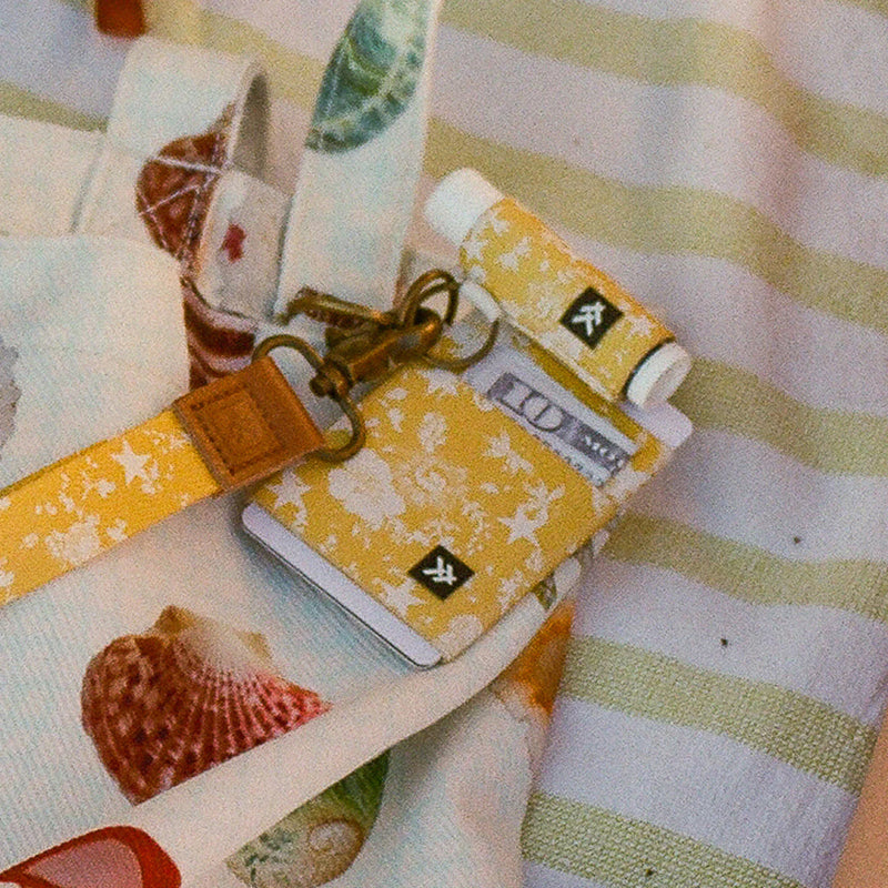 Load image into Gallery viewer, Thread Wallets Elastic Wallet
